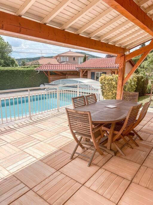 Magnifique Maison A Lentilly - Piscine Exterior photo